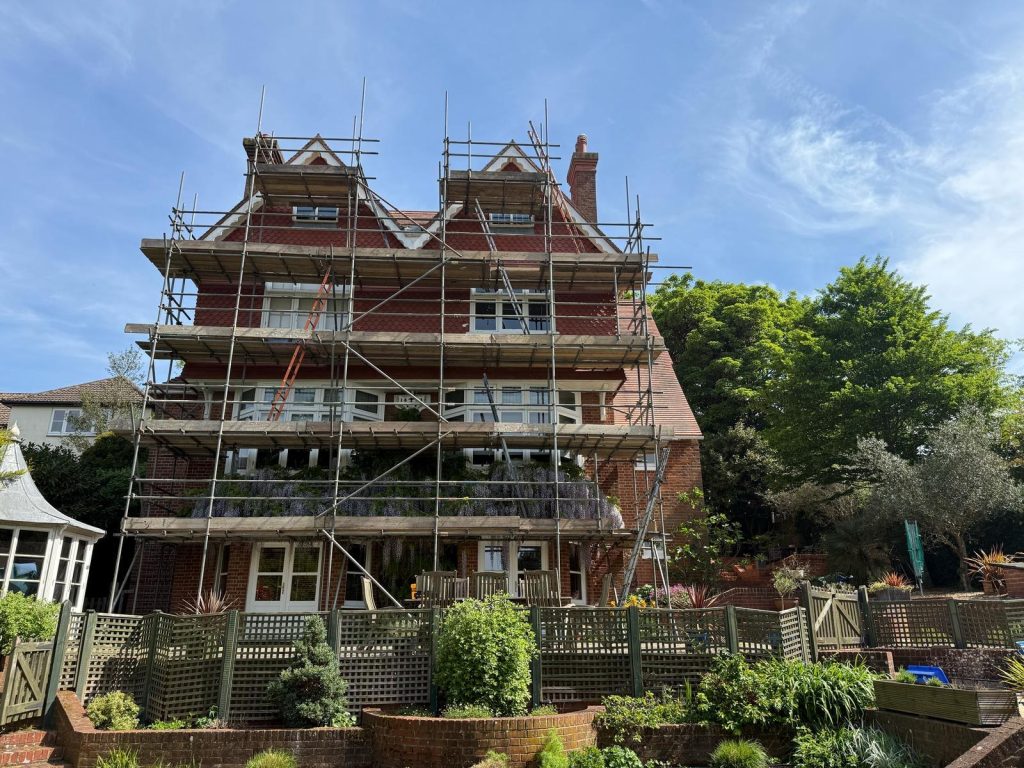 Decorating scaffold Keston BR2